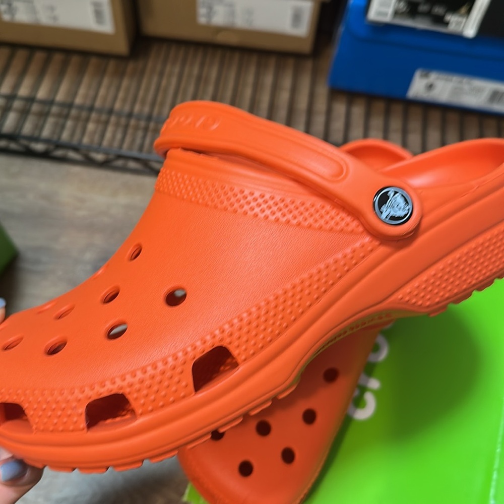CROCS orange Sandals with Classic Design and Comfort size 7 women - Picture 2 of 5